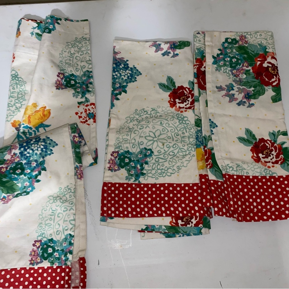 Curtain set